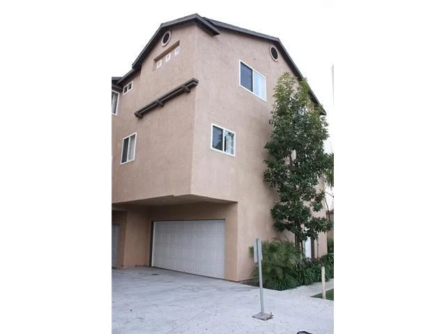 Unit for sale at 7280 Hyatt Street, San Diego, CA 92111