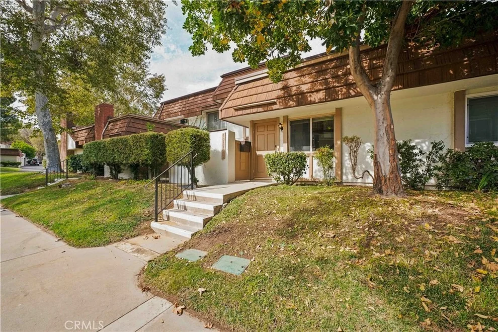 Unit for sale at 10120 Larwin Avenue, Chatsworth, CA 91311