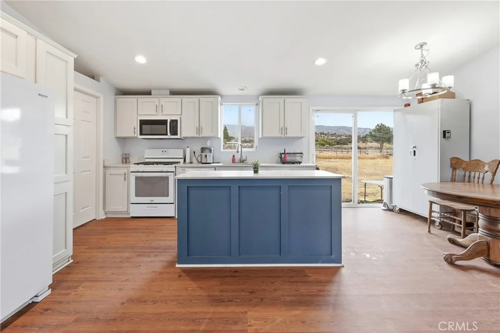 Unit for sale at 56570 Valley View, Anza, CA 92539