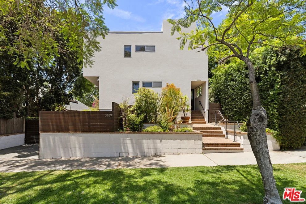 Unit for sale at 2147 N Beachwood Drive, Los Angeles, CA 90068