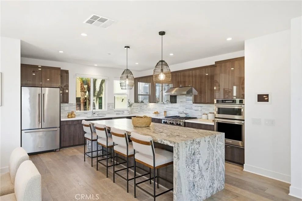 Unit for sale at 627 Cardiff Reef, Costa Mesa, CA 92627