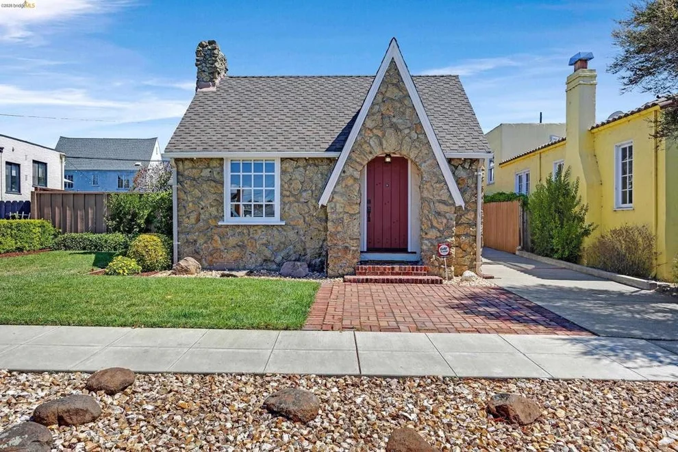 Unit for sale at 458 Key Blvd, Richmond, CA 94805