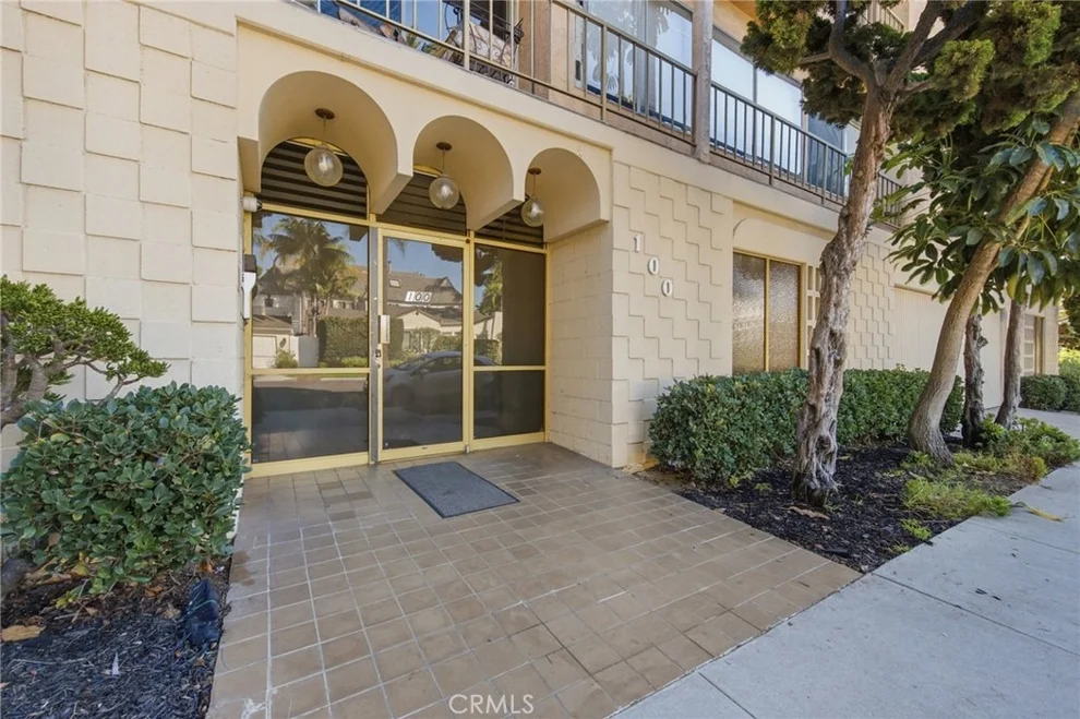 Unit for sale at 100 Loma, Long Beach, CA 90803