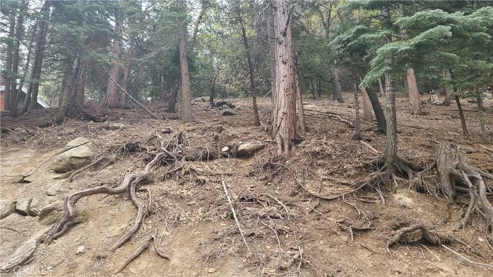 Unit for sale at 60 Lausanne Drive, Crestline, CA 92325