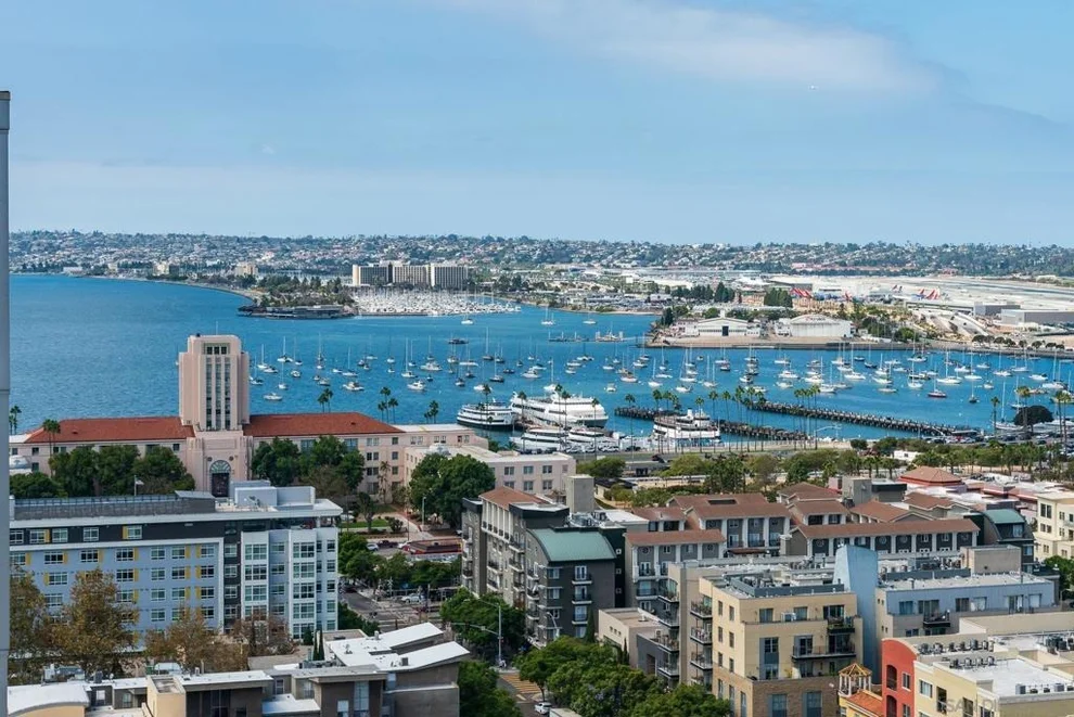 Unit for sale at 300 W Beech, San Diego, CA 92101