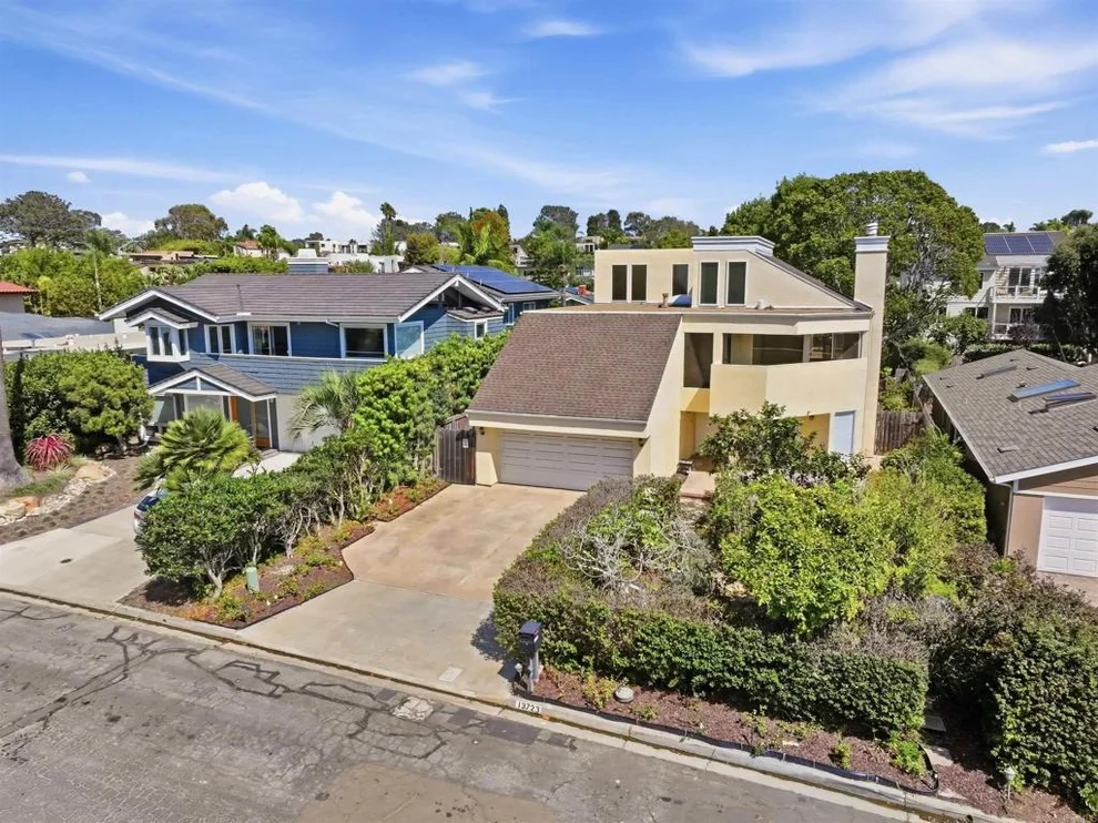 Unit for sale at 13723 Recuerdo Drive, Del Mar, CA 92014