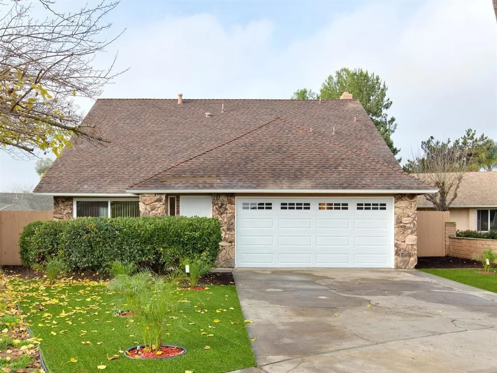 Unit for sale at 1728 Woodbridge Rd, Escondido, CA 92026