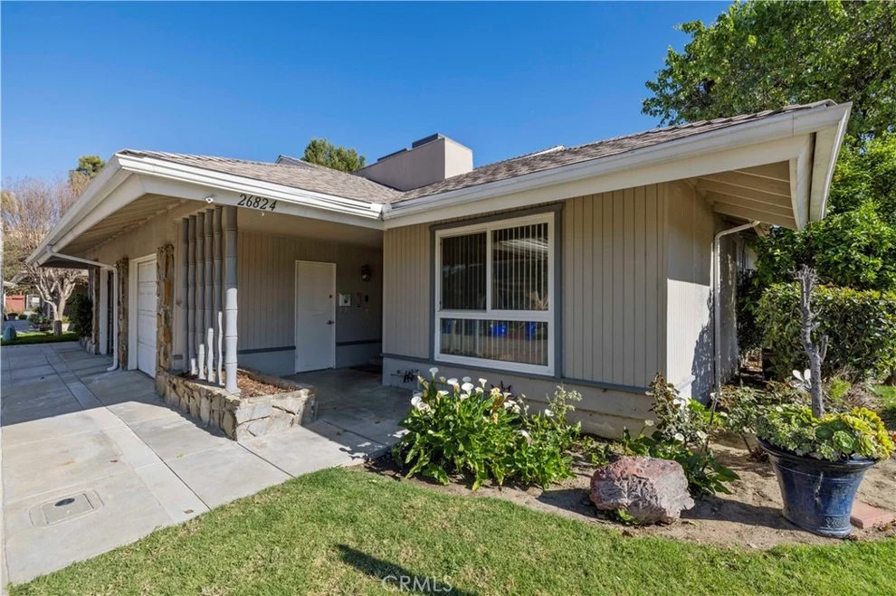 Unit for sale at 26824 Circle Of The Oaks, Newhall, CA 91321
