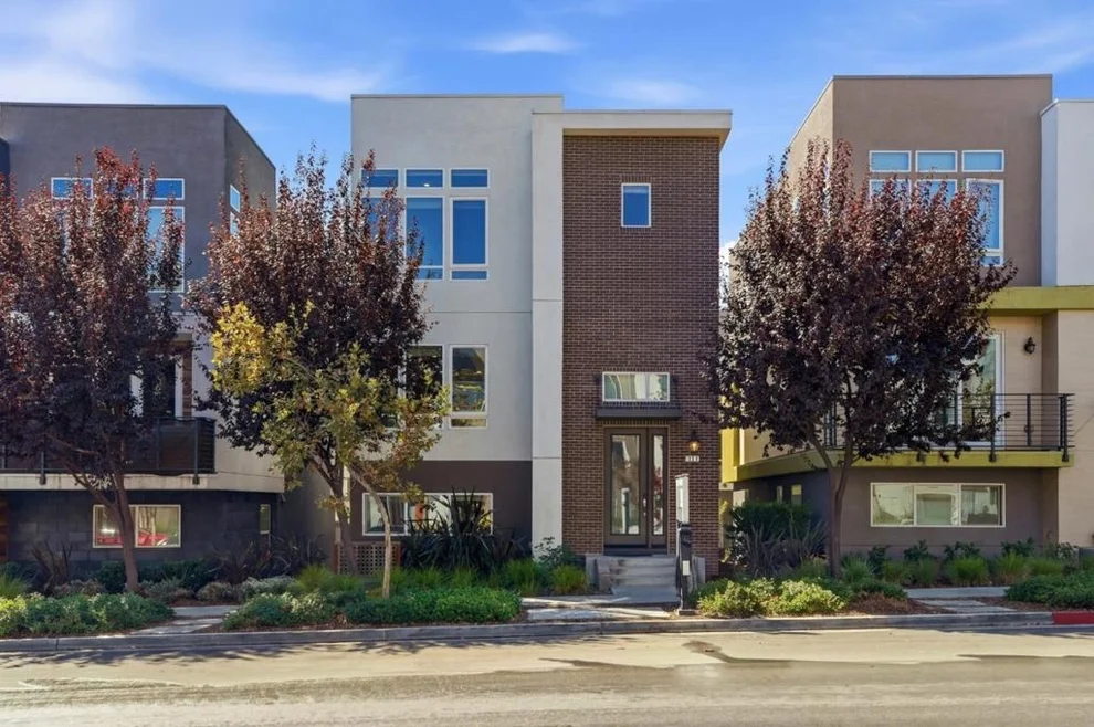 Unit for sale at 162 Llano De Los Robles Avenue, San Jose, CA 95136