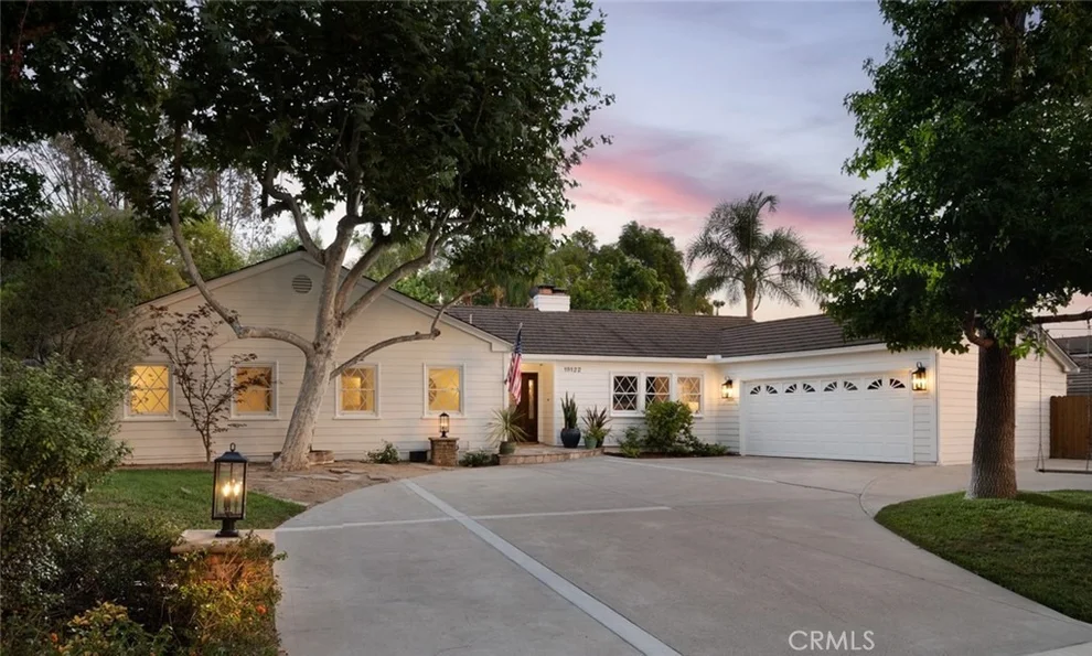 Unit for sale at 19122 Barrett Lane, North Tustin, CA 92705