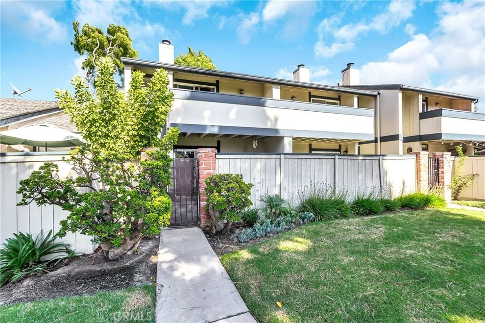 Unit for sale at 16555 Sell Circle, Huntington Beach, CA 92649