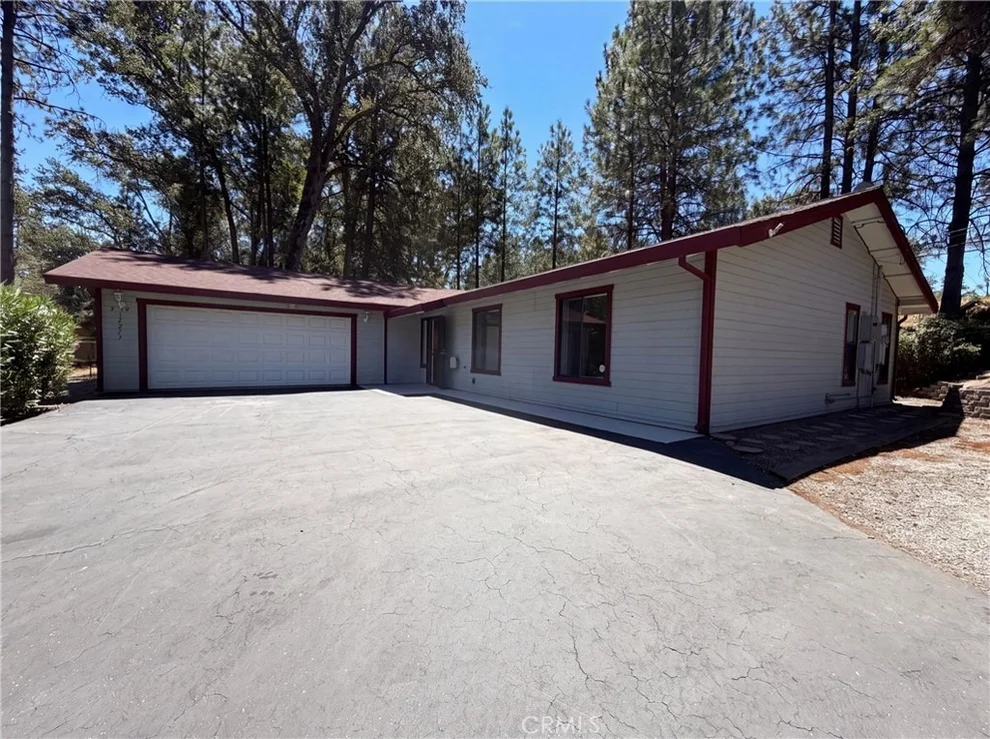 Unit for sale at 19273 Salvador Court, Groveland, CA 95321