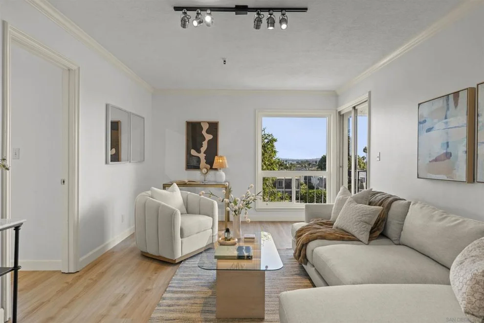 Unit for sale at 4730 Noyes St, San Diego, CA 92109