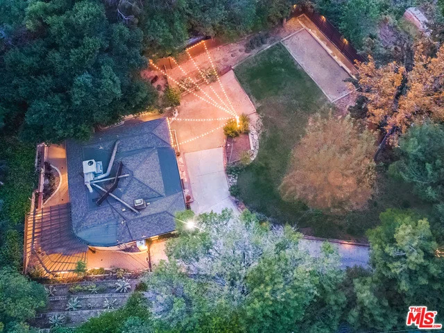 Unit for sale at 3791 MULTIVIEW Drive, Los Angeles, CA 90068