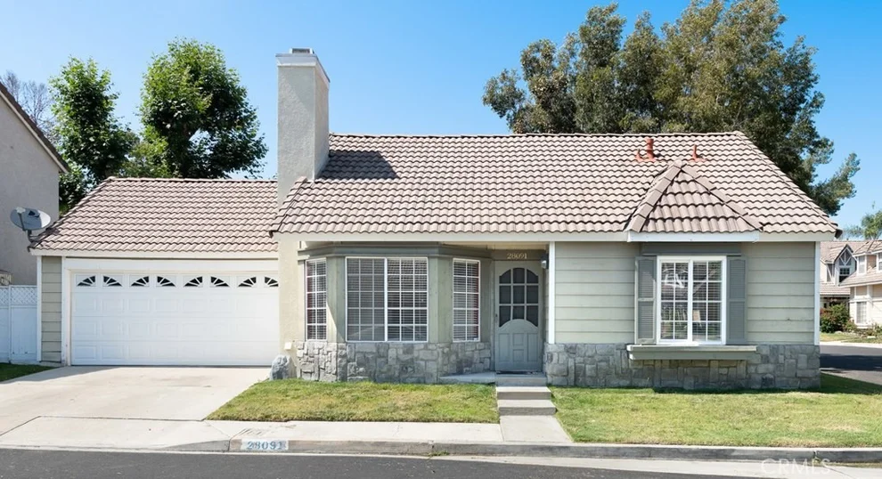 Unit for sale at 28091 Kings Lynn, Mission Viejo, CA 92692