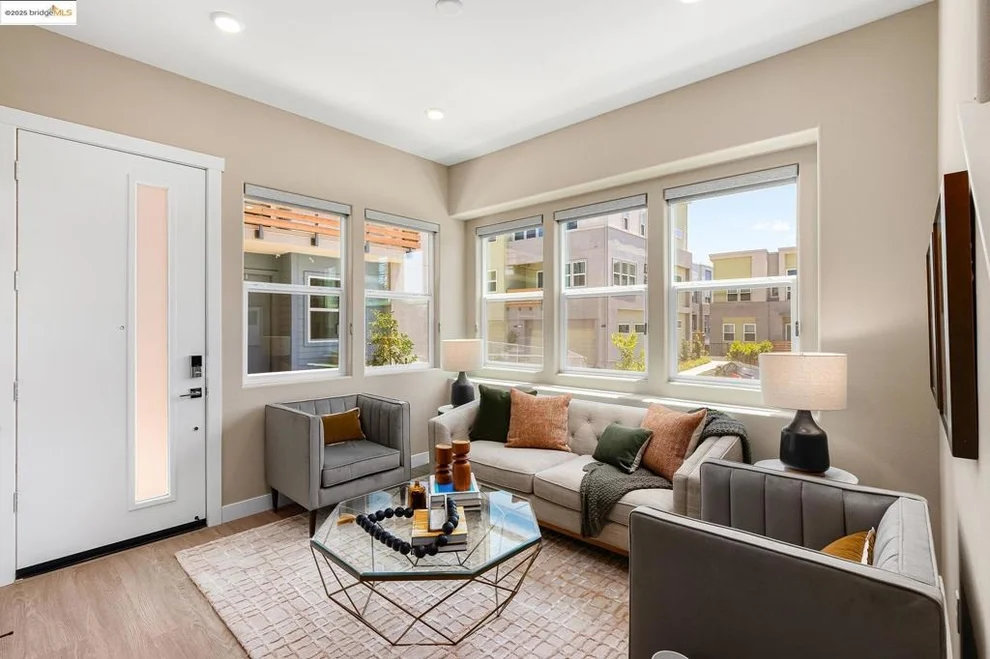 Unit for sale at 28946 Parkridge Lp, Hayward, CA 94544