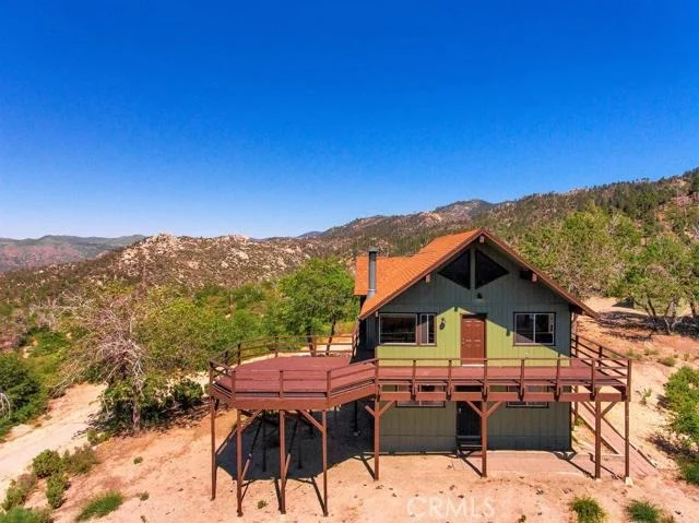 Unit for sale at 32785 Black Bear Road, Green Valley Lake, CA 92341
