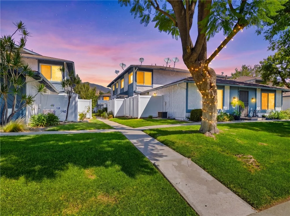 Unit for sale at 871 W 13th, Azusa, CA 91702
