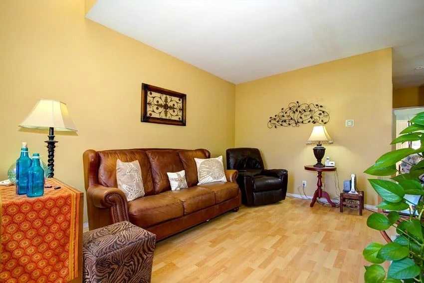 Unit for sale at 4615 Pico #12, San Diego, CA 92109