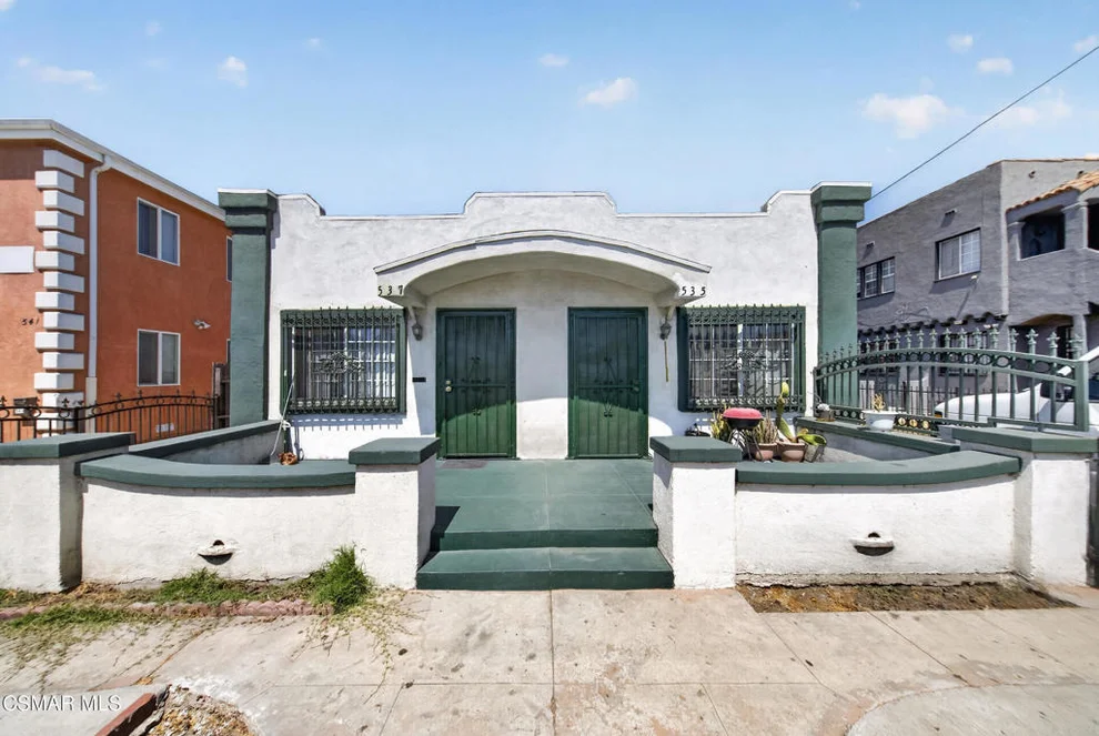 Unit for sale at 535 54th Street, Los Angeles, CA 90037