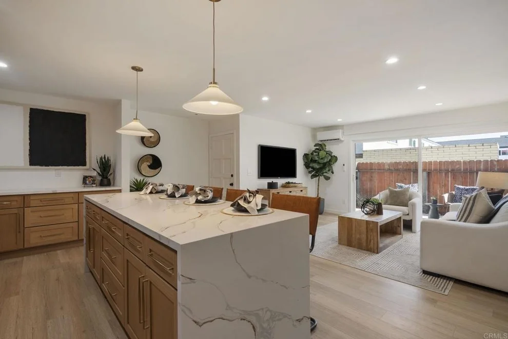 Unit for sale at 2501 W Sunflower, Santa Ana, CA 92704