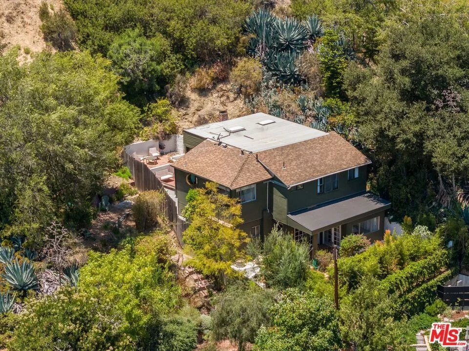 Unit for sale at 2573 Glen Green Street, Los Angeles, CA 90068