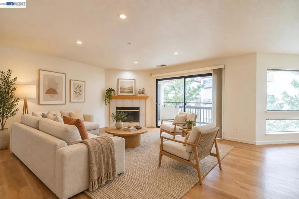 Unit for sale at 21103 Gary, Castro Valley, CA 94546