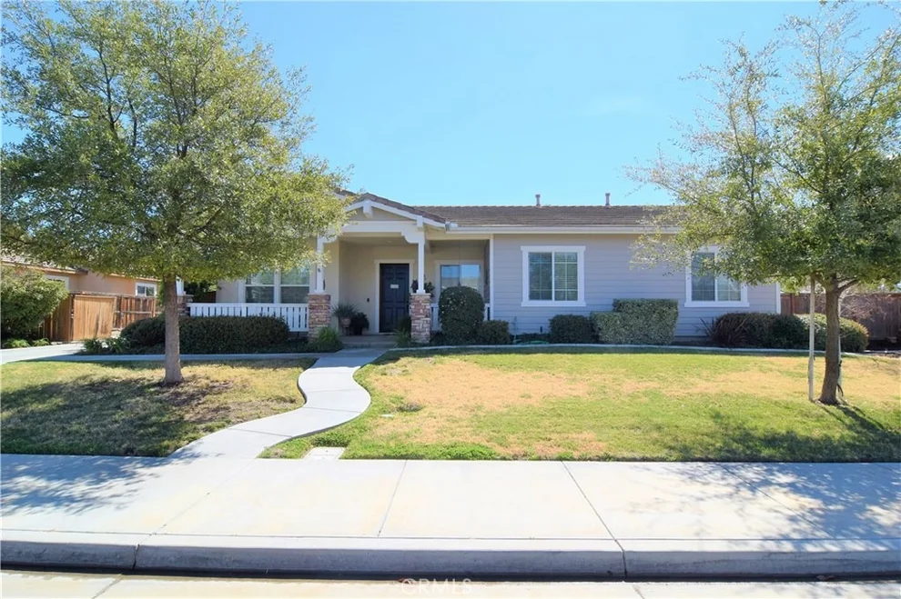 Unit for sale at 41744 Mesquite Lane, Murrieta, CA 92562