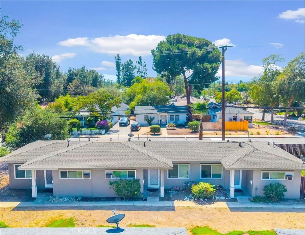 Unit for sale at 195 El Camino Way, Claremont, CA 91711