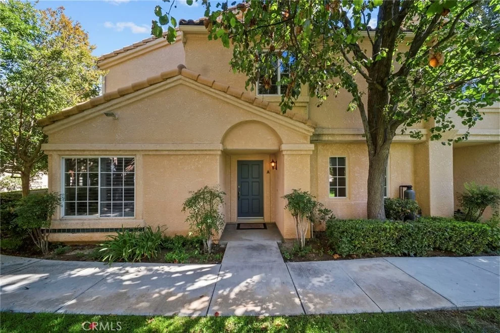 Unit for sale at 25234 Steinbeck, Stevenson Ranch, CA 91381