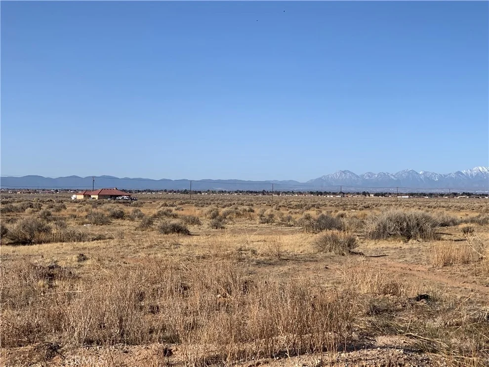 Unit for sale at 0 Hwy 18, Apple Valley, CA 92308
