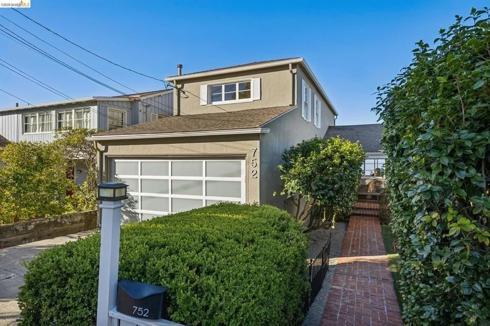 Unit for sale at 752 Grizzly Peak Blvd, Berkeley, CA 94708