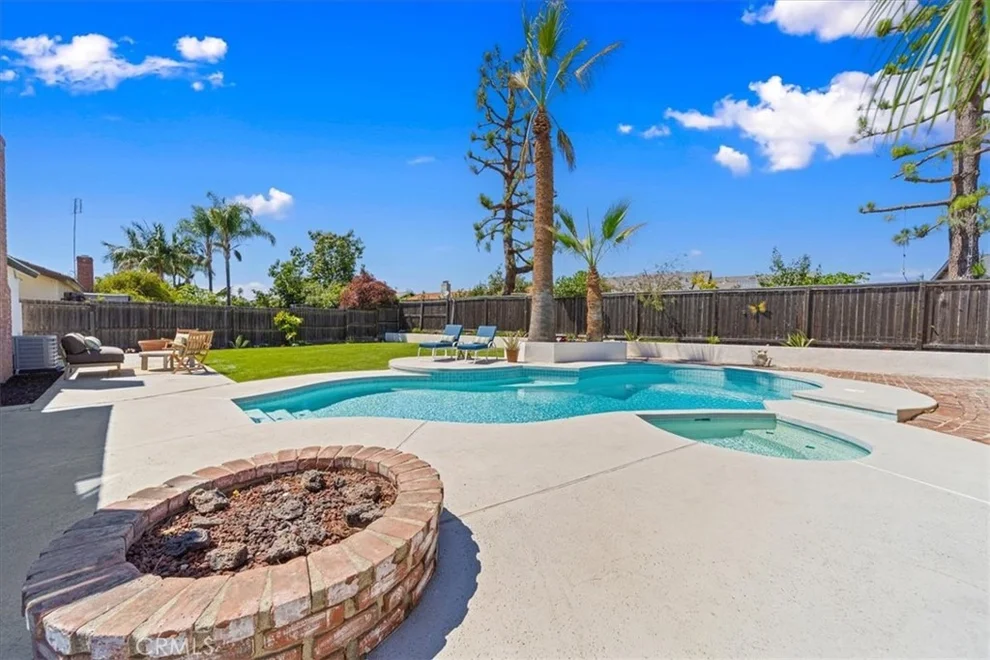 Unit for sale at 26741 Las Ondas, Mission Viejo, CA 92692