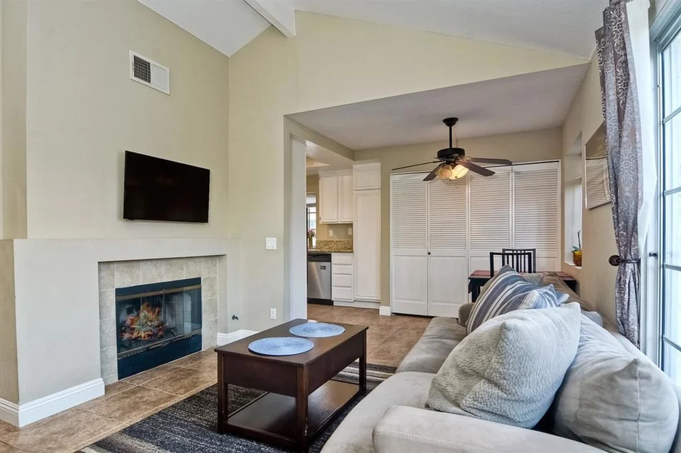 Unit for sale at 740 Breeze Hill Rd, Vista, CA 92081