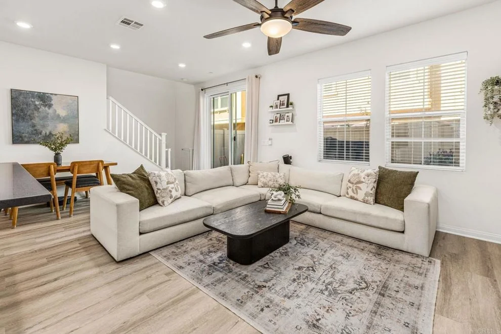 Unit for sale at 1374 Palo Verde, Vista, CA 92083