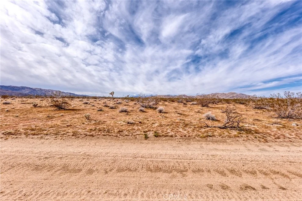 Unit for sale at 147 Little Road, Joshua Tree, CA 92252