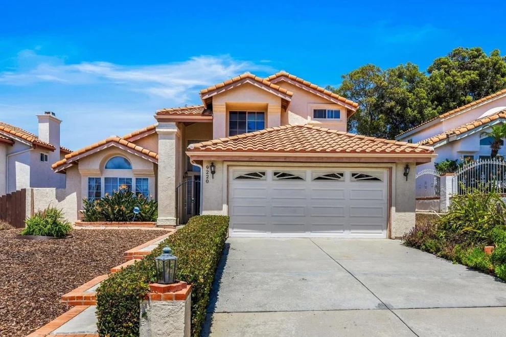Unit for sale at 9220 Calle De Vista Oeste, San Diego, CA 92129
