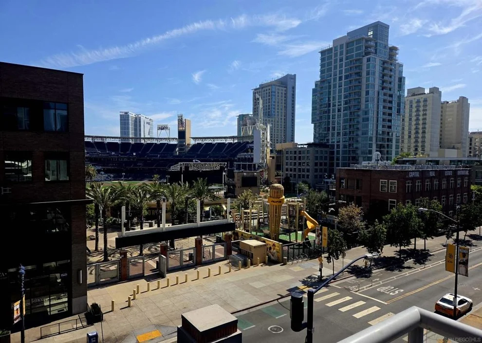 Unit for sale at 427 9Th Ave, San Diego, CA 92101
