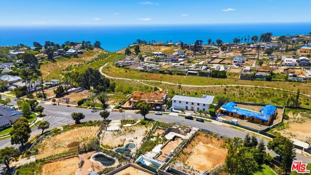 Unit for sale at 622 Alma Real Drive, Pacific Palisades, CA 90272