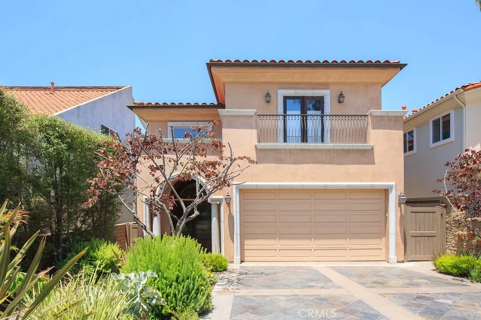 Unit for sale at 613 Avenue A, Redondo Beach, CA 90277