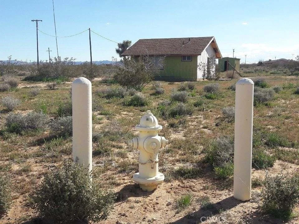 Unit for sale at 61473 Orion Road, Joshua Tree, CA 92252