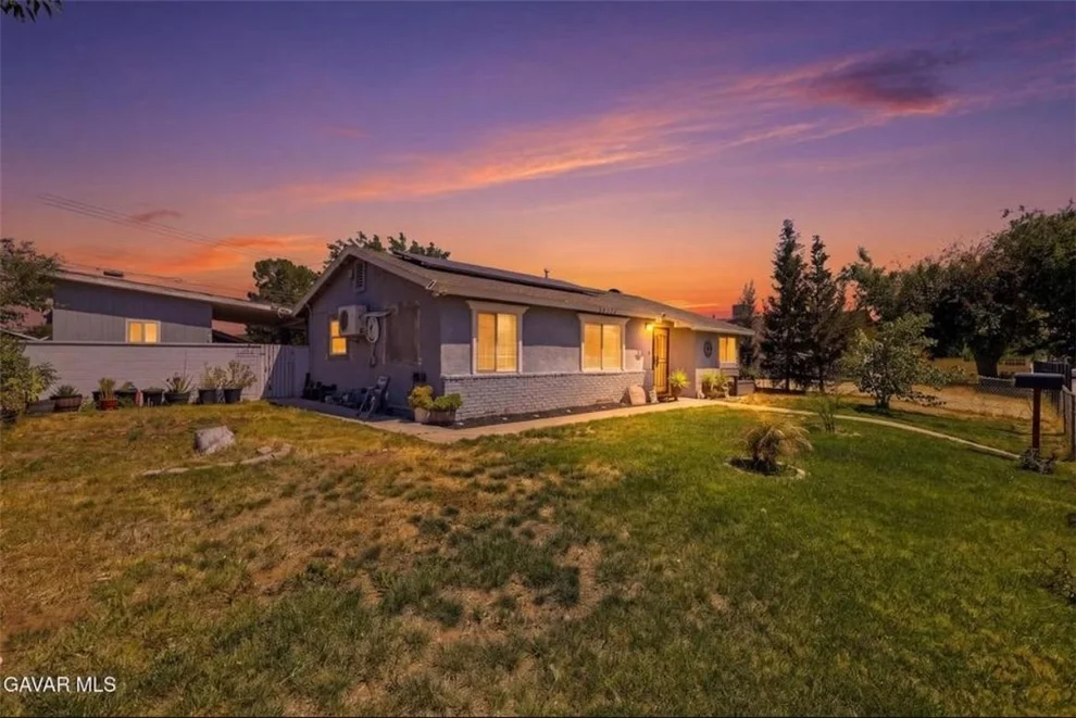 Unit for sale at 38512 30th E, Palmdale, CA 93550