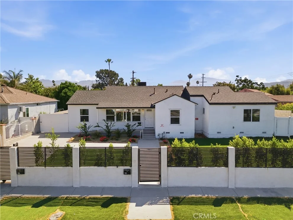 Unit for sale at 8302 Webb, Sun Valley, CA 91352