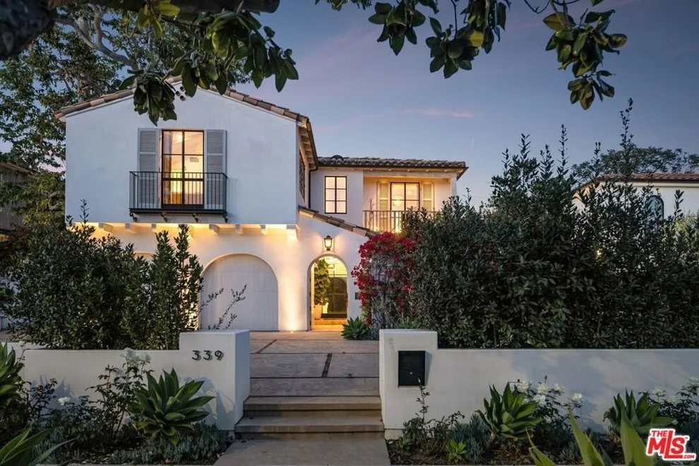 Unit for sale at 339 17th Street, Santa Monica, CA 90402