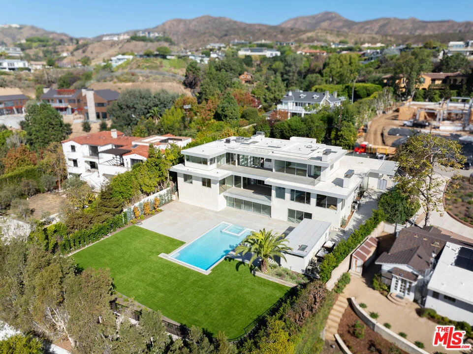 Unit for sale at 15920 Alcima Avenue, Pacific Palisades, CA 90272
