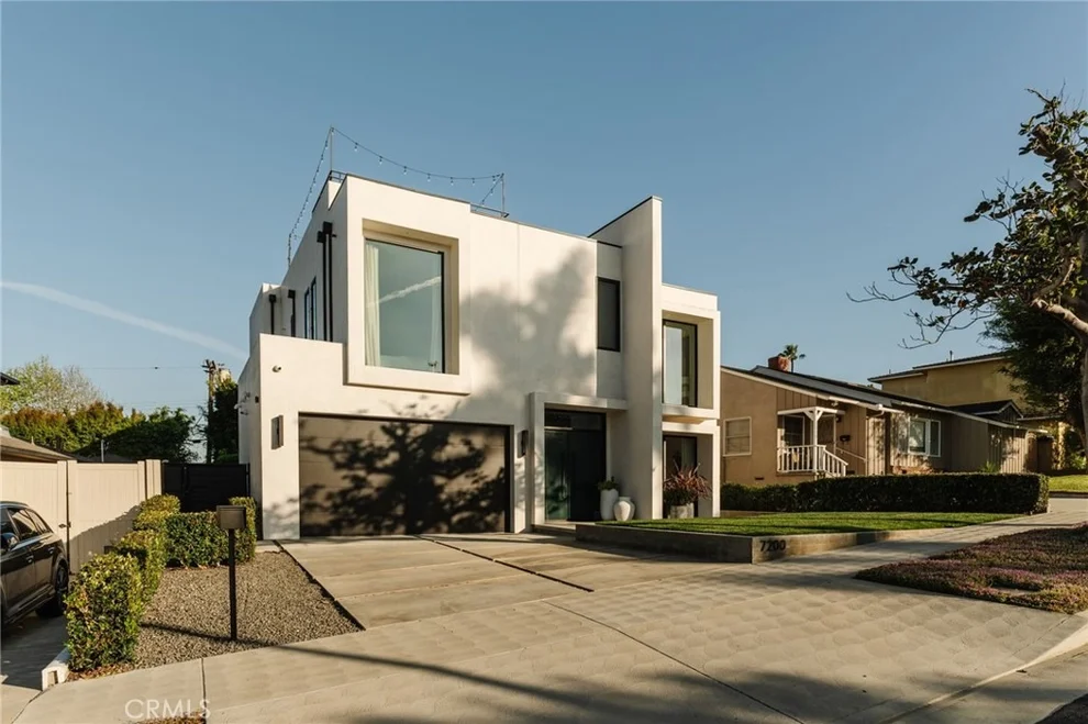 Unit for sale at 7200 Kentwood Avenue, Los Angeles, CA 90045