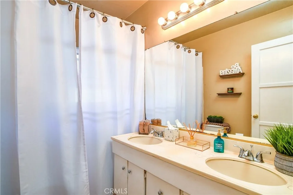 Unit for sale at 15512 Spinning Avenue, Gardena, CA 90249