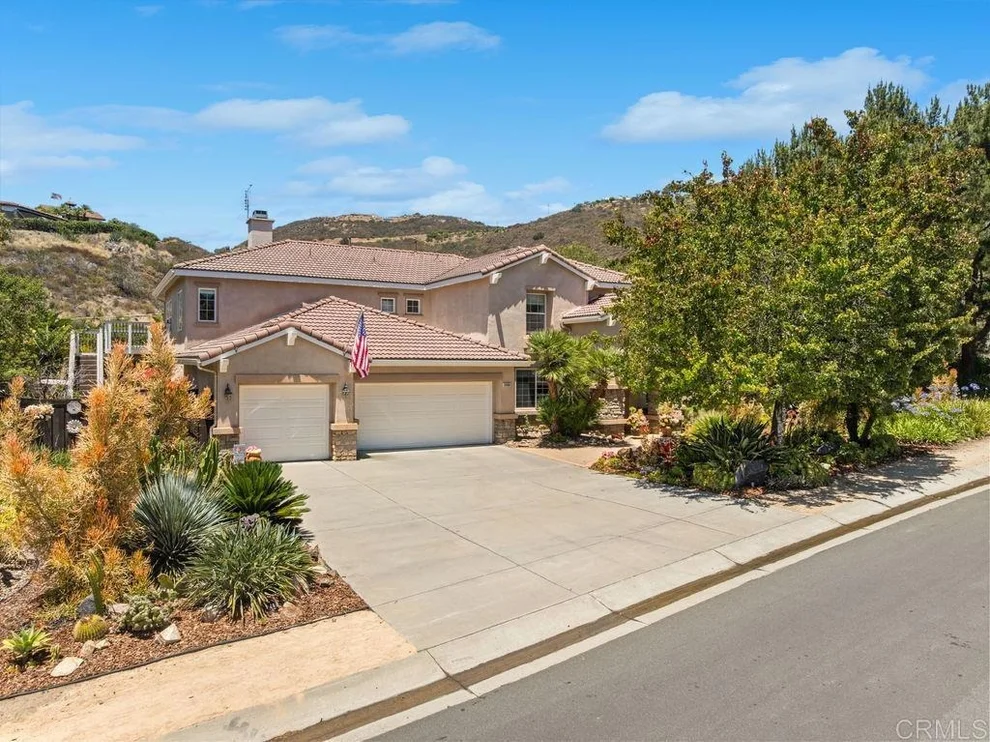 Unit for sale at 2494 San Clemente Avenue, Vista, CA 92084