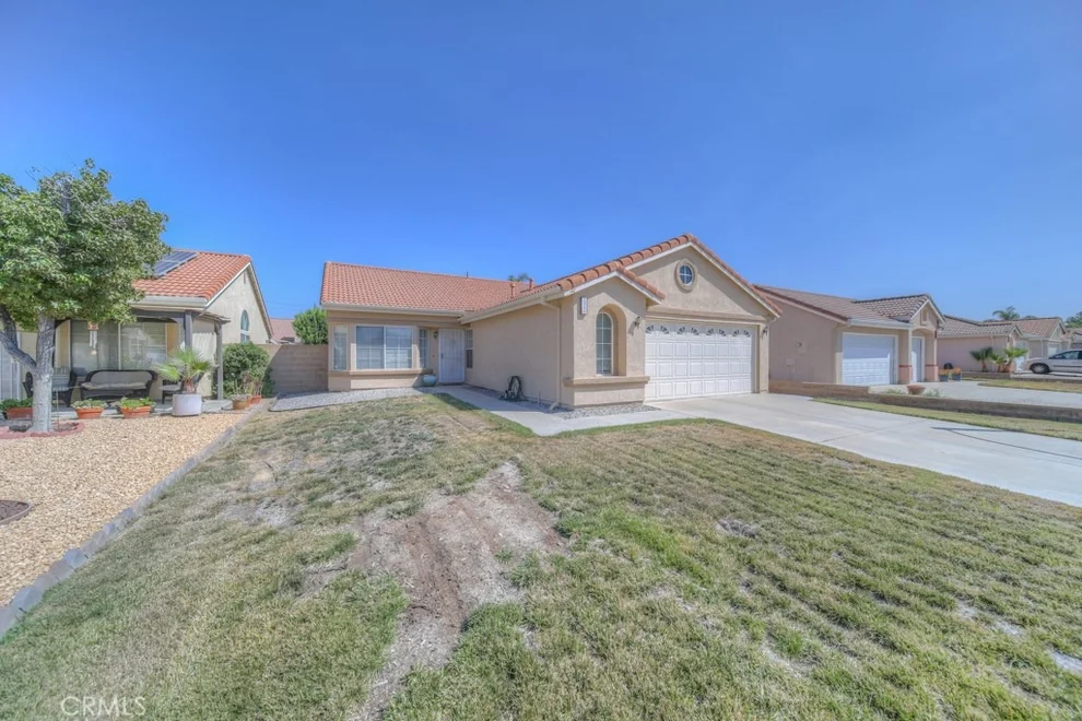 Unit for sale at 2844 Kingsbury Avenue, Hemet, CA 92545