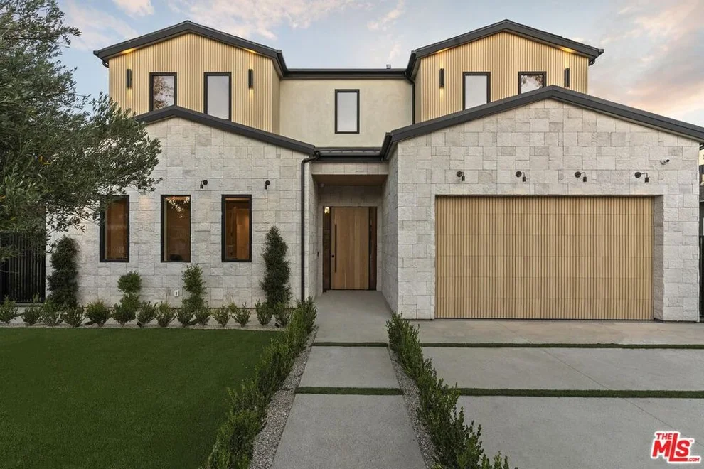 Unit for sale at 4644 Wortser Avenue, Sherman Oaks, CA 91423